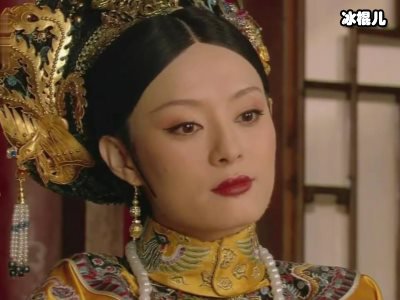 甄嬛传：以华妃背景为什么愿意做妾，最终还是败在了皇上的手里