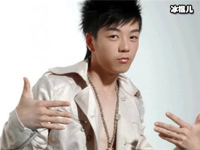 王栎鑫老婆追星李现，王栎鑫：终究还是我一个人扛下了所有