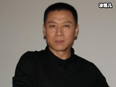 胡亚捷想离婚失败，反而被妻子使唤