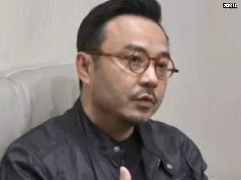 汪涵代言时间后两名助理护着，录节目有专车接送