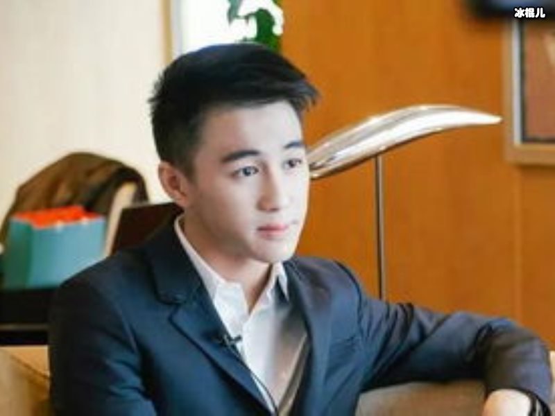 何猷君手段对比哥哥“小菜一碟”，买马证明地位帮四太谋一席之地