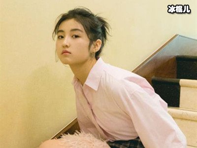 张子枫网购被客服认出，张子枫巧妙回答问题，笑翻众人