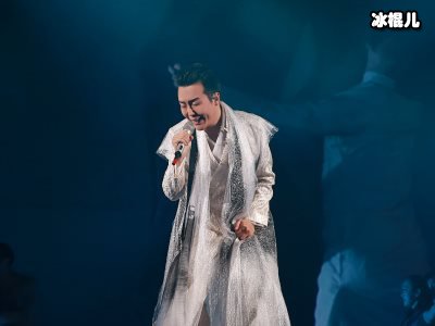 李玉刚灵感枯竭独自旅行寻找灵感，未戴口罩粉丝担心