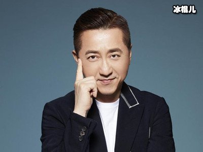 庾澄庆夫妇合体现身为恩师庆生，女方的状态令人羡慕