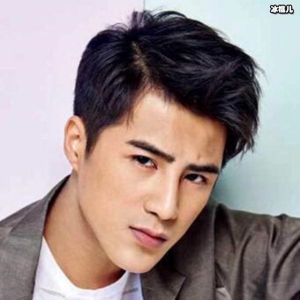姜潮发文曝光儿子正面照，呆萌可爱颜值超高父母基因的重要性
