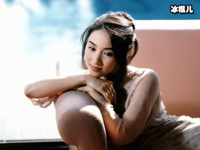 黎姿晒出带女儿去爬山照片，提醒大家防疫安全比爱美更重要