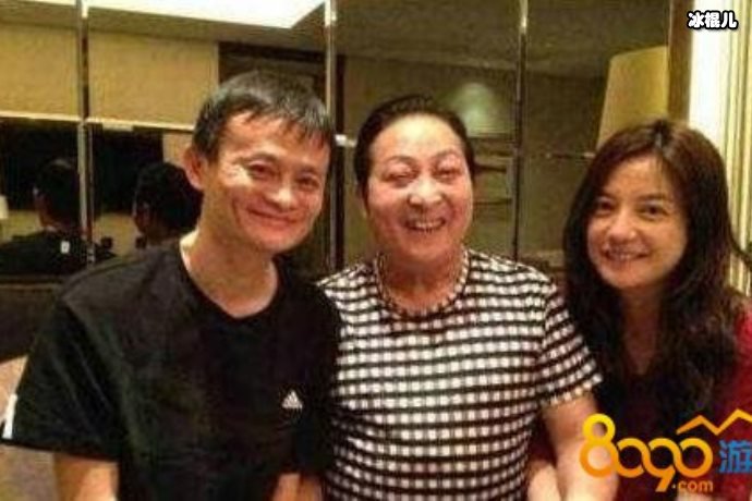 赵薇携手杨幂出演新剧，同是天后新剧番位如何来排？