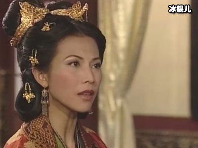 张晋和蔡少芬甩开三娃，庆祝结婚12周年甜蜜合影