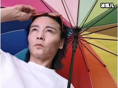 张晋家中享受“旅行”，却被妻子蔡少芬无情拆穿！画面过于搞笑