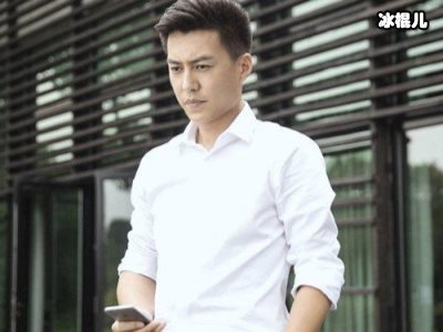 靳东一生爱上2次离婚妇女，不顾家人反对娶了李佳终于收获幸福