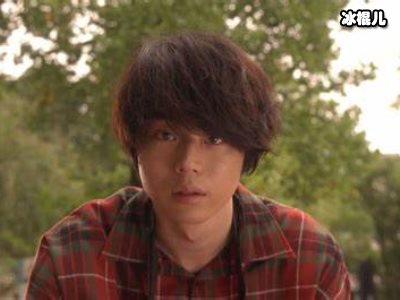 香港实力派演员陈炜，在《我和僵尸有个约会3》中有精彩出演