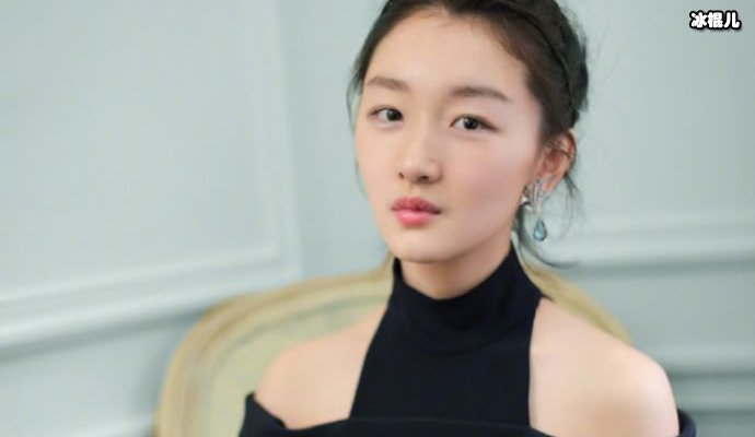 于正针对周冬雨上亿片酬发表长文，曝光内幕明星一个月只拿几万？