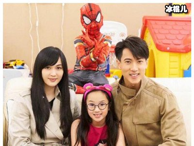 吴尊晒一家人幸福合影，其儿子变超级英雄保护大家