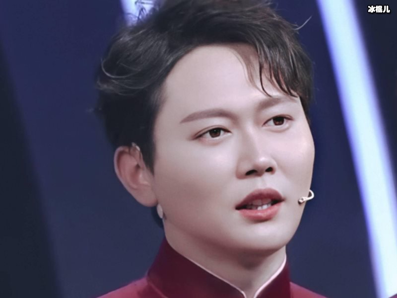 孟鹤堂第一次做直播不让观众刷礼物，直言有人给发工资