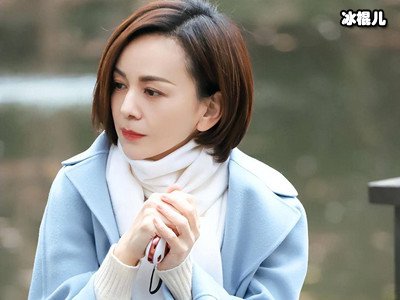 王琳居家拍视频，跟儿子互动场面温馨，王琳状态依旧好