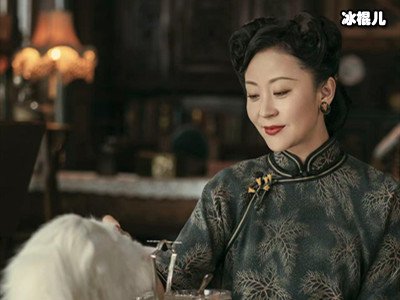 苗圃和秦岚年龄差2岁，《传家》中演母女，演技毫不尴尬
