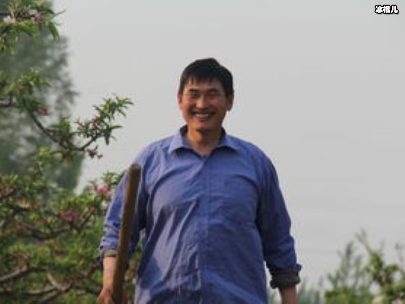 朱之文并非普通农民歌手，这三重身份曝光让人惊讶