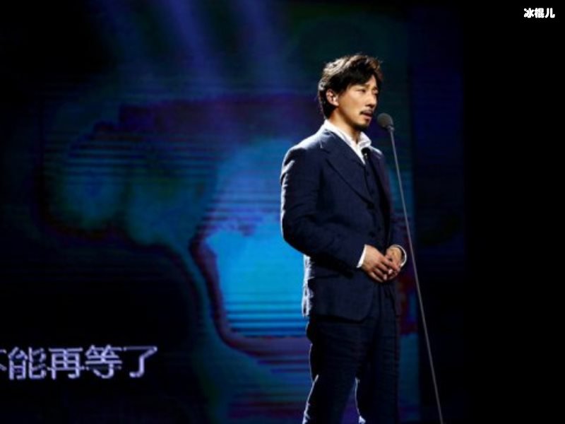 赵立新你什么意思，接梗拒绝评价潘粤明配音