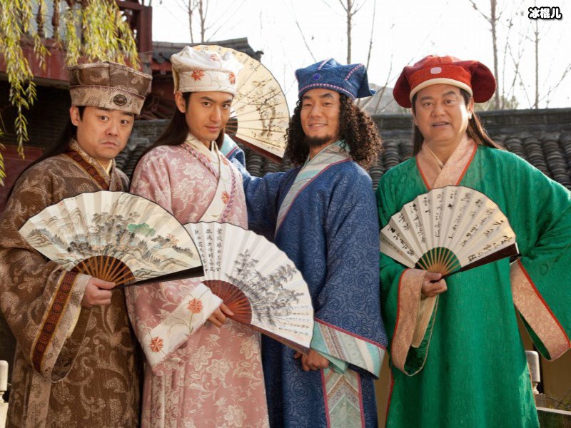 苑琼丹塑造过很多经典荧幕形象，曾在《唐伯虎点秋香》中演石榴姐