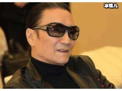 甄珍自爆和谢贤离婚旧事，年过70的他与小女友打得火热