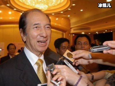 何鸿燊的三房四房原来同框过，太太们的小心机简直是一目了然