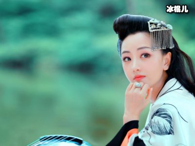 杨蓉做最真实的自己不畏流言蜚语，用作品说话成就自我