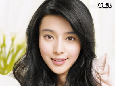 世纪大复合李晨范冰冰上海外滩相互示爱，无人机助攻表白