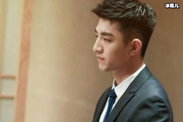 与赵丽颖戚薇陈乔恩亲吻是什么感觉？看金瀚怎么说