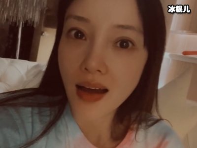 李小璐为宣传自家品牌出镜跳舞，大家却注意到胸前东西甜馨的？