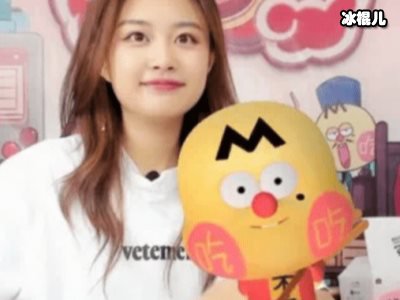 李佳琦直播忘开美颜功能，虽显憔悴但好底子却扛住了真实镜头