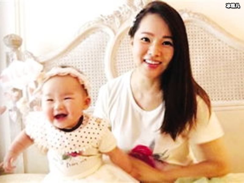 伊能静微博晒出女儿的照片，称女儿可盐可，宠爱之情溢于言表