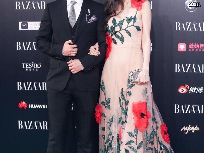 黄晓明在《向往的生活》表现引热议，关于婚姻给说法众人羡慕