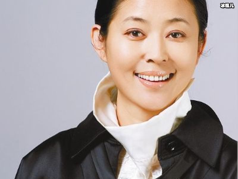 倪萍作画用香奈儿化妆刷，遭经纪人网络喊话事情真相是什么呢？