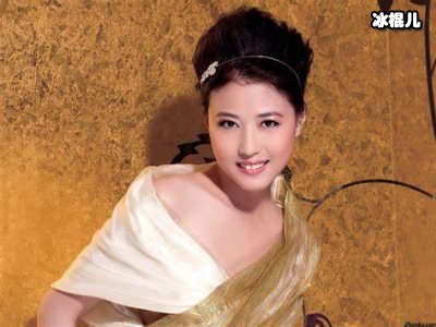 周海媚女神大家都不陌生吧，五十岁的她还依然有活力实力女演员！