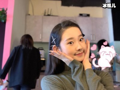 张艺凡被黄子韬骂哭过后，登台表演惊艳但黄子韬再一次惹哭她？