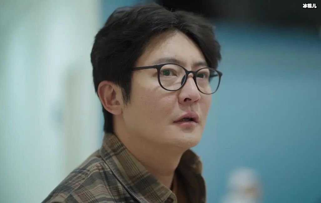 余欢水成为女版樊胜美，不同的是他是一个二婚的父亲