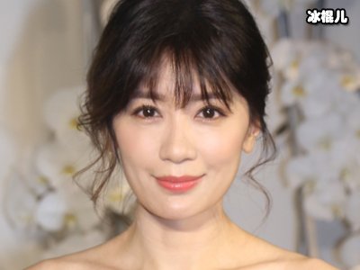 米兰时装周贾静雯、黄圣依同框，两人美得不相上下