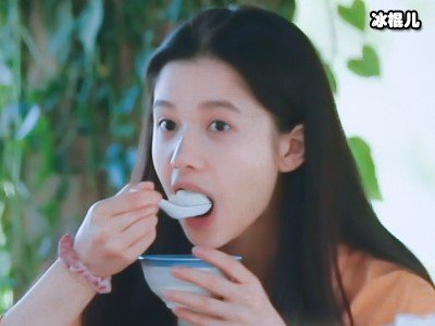 叫周迅姑姑跟彭昱畅张子枫双双上热搜，张婧仪什么来头