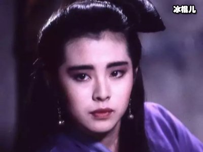 王祖贤故宫旧照被曝光，看清后面的群演如今已是当红明星