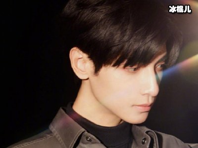罗云熙古装剧来袭，《皓衣行》白衣少年夺人眼网友：坐等追剧