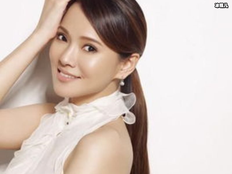 伊能静保养得宜皮肤似少女，秦昊交往被欺瞒年龄男人被骗也活该
