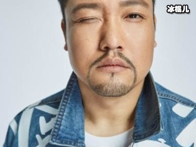 贾冰近照曝光，家里豪宅气场十足