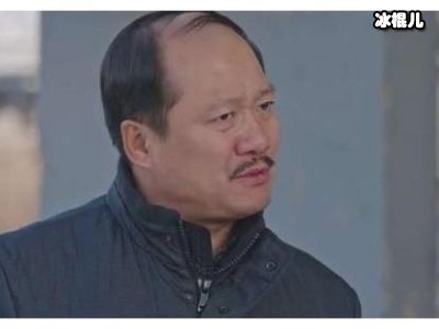 谢广坤直播晒豪车遭非议，90万的特斯拉不要影响他的人设才好