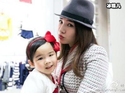 离婚之后的黄奕，带着女儿重新活出了新高度
