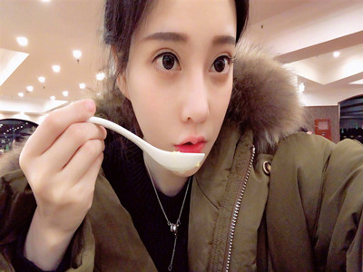冯提莫点评周传雄唱歌没感情 点评事件真相是什么