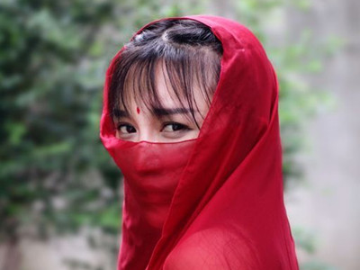 李子柒怎么盈利能赚多少钱 李子柒一年的年收入是多少