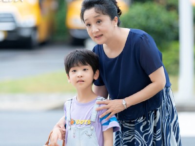 加油妈妈周小阳的亲生父亲是谁 杨朔第几集出现
