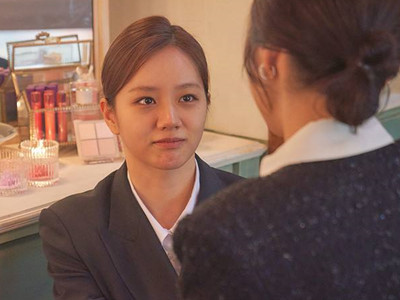 韩剧《以一当百的管家》热播 李惠利化身霸气入殓师 