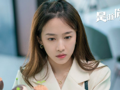 刘美含新剧《是谁偷吻我》热播 饰演恋爱游戏公司的白领策划