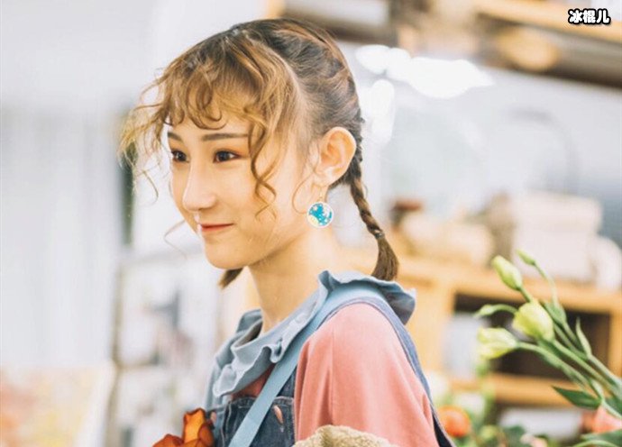 陈雪凝签约少城时代